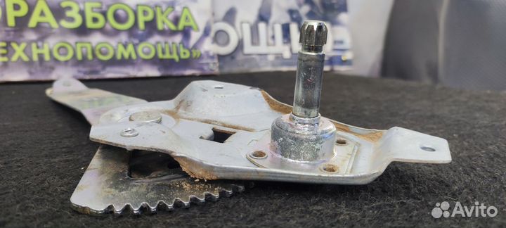 Задний механический стеклоподъёмник Daewoo Nexia