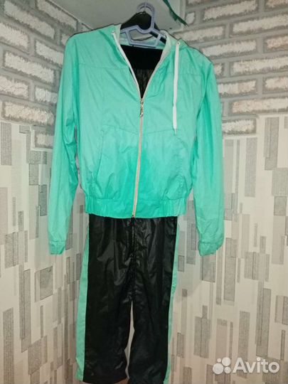 Спортивный костюм женский