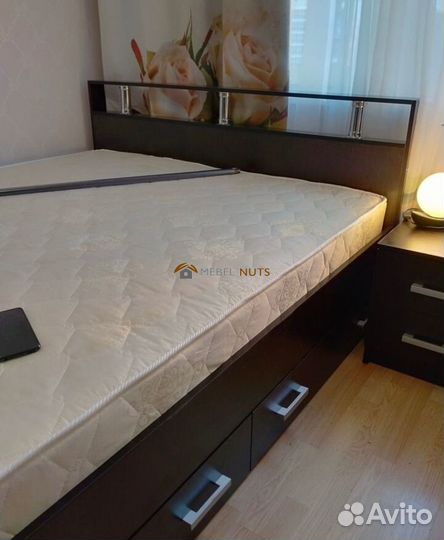 Кровать двуспальная