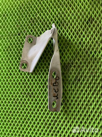 Петля капота левая LADA Granta