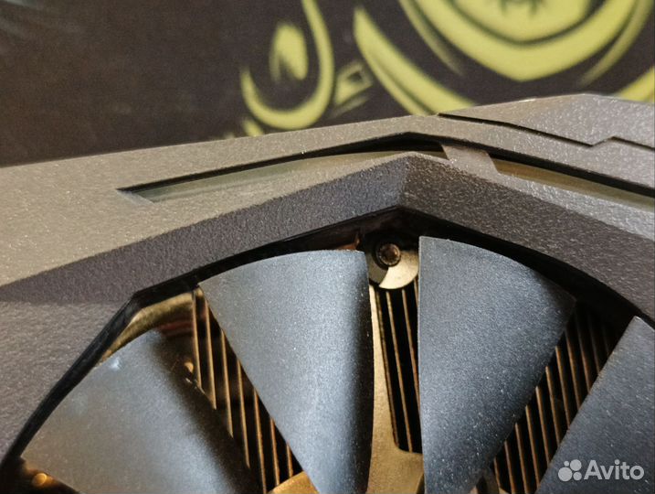 Артефачит GTX 1080 TI asus ROG strix