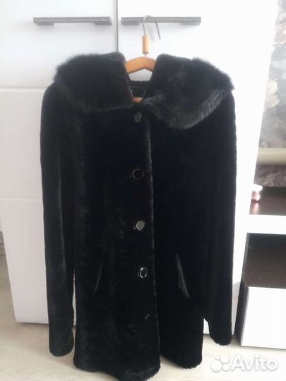 Шуба мутоновая с капюшоном 46 48 размер