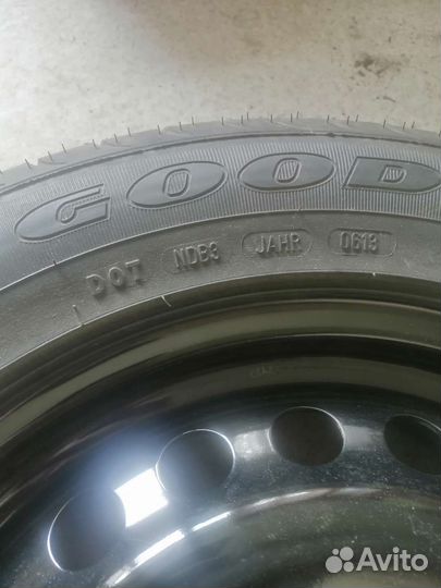 Goodyear EfficientGrip 215/55 R16 120