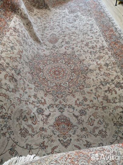 Ковер полушерстяной