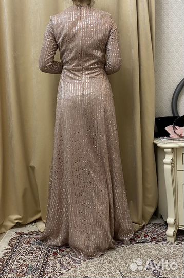 Вечернее платье