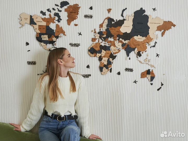 Карта мира из дерева