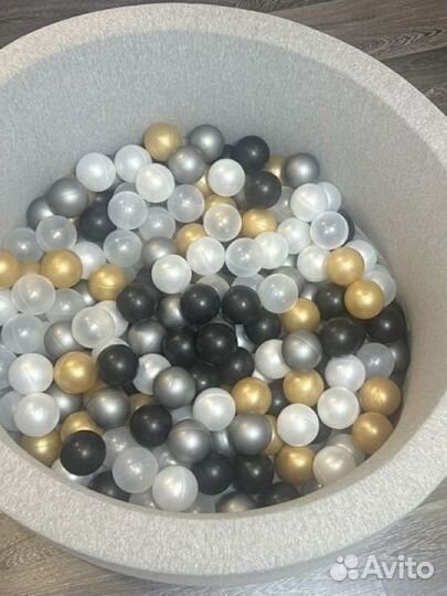 Бассейн с шариками