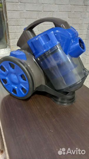 Пылесос с контейнером 200/1600вт