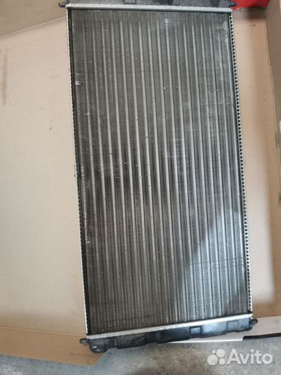 Радиатор охлаждения двигателя Chevrolet niva