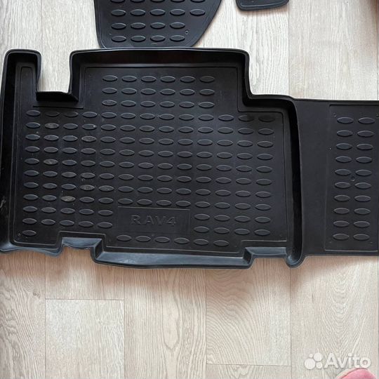 Коврики резиновые в авто комплект Toyota Ra 4