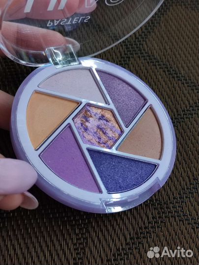 Тени для век