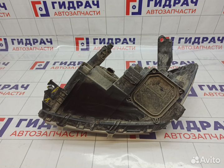 Фара правая Toyota RAV4 (XA30) 81130-42311