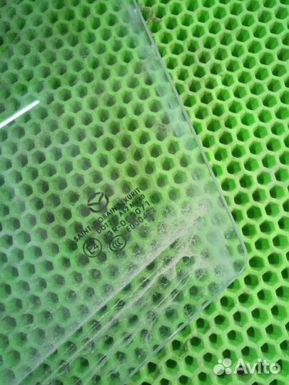 Стекло переднее левое Мазда 3 Mazda 3 BK BL