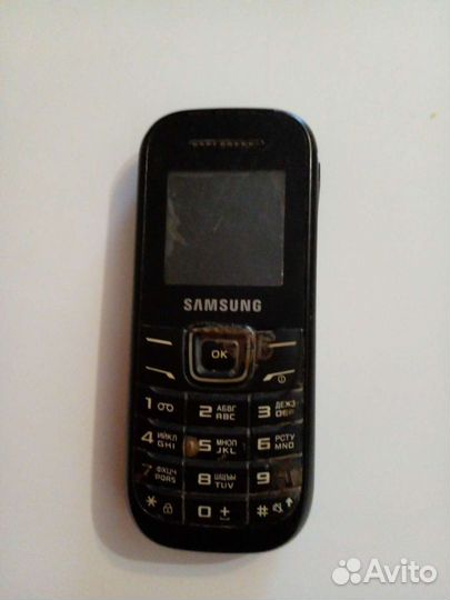 Samsung B2700