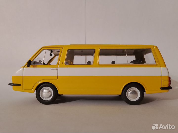 Раф 2203 Латвия 1:43