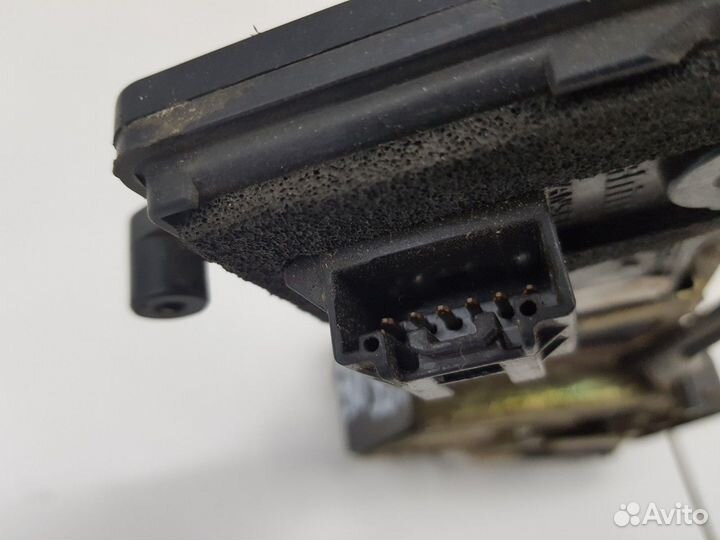 Замок двери задний правый (Mazda 6)