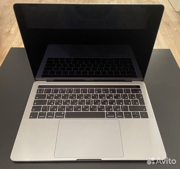 Apple MacBook Pro 13 2018 i5/8GB/256GB/Touch bar