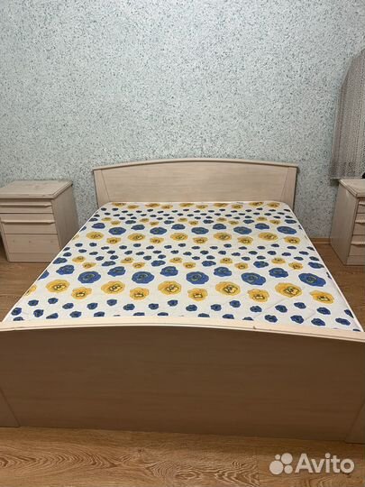 Спальный гарнитур б/у