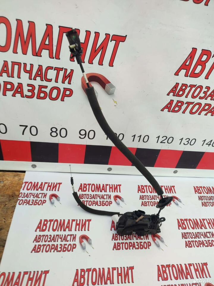 Замок передний левый Рено Аркана Arkana