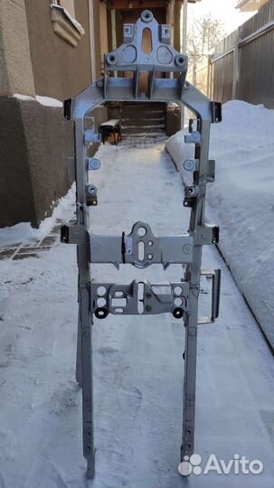 Подрамник yamaha FJR 1300 2006г