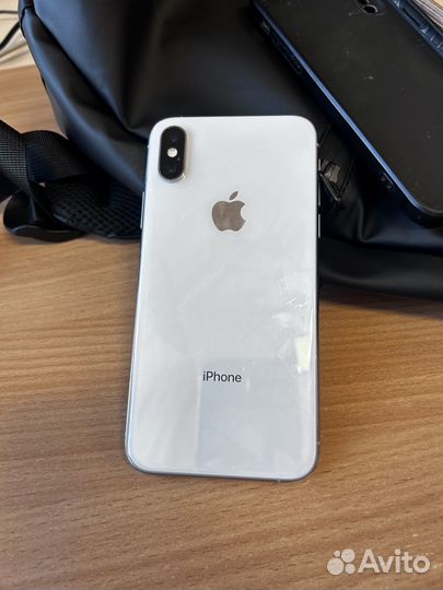 iPhone Xs, 64 ГБ