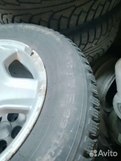 Nokian Tyres Hakkapeliitta 8 205/65 R15