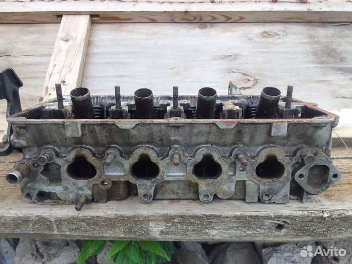 Головка блока цилиндров на Митсубиси Лансер 9