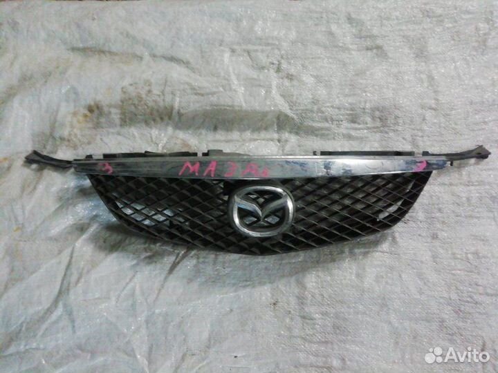 Решетка радиатора передняя Mazda Premacy