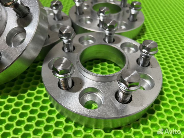 Проставки 30 мм 5х112 66,6 4 шт. Mercedes Audi