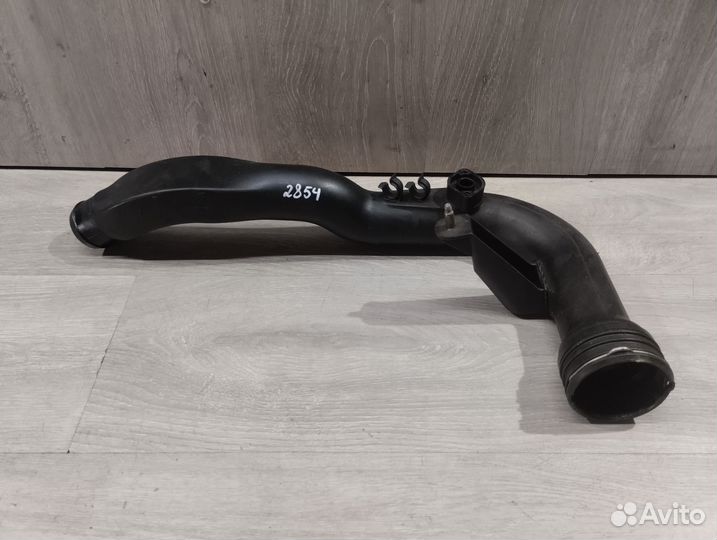 Патрубок интеркулера Volkswagen Passat B5+