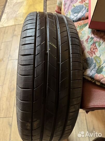 Kumho Ecsta HS52 215/55 R17 98W