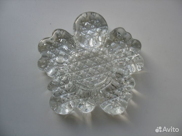 Старинная хрустальная пепельница