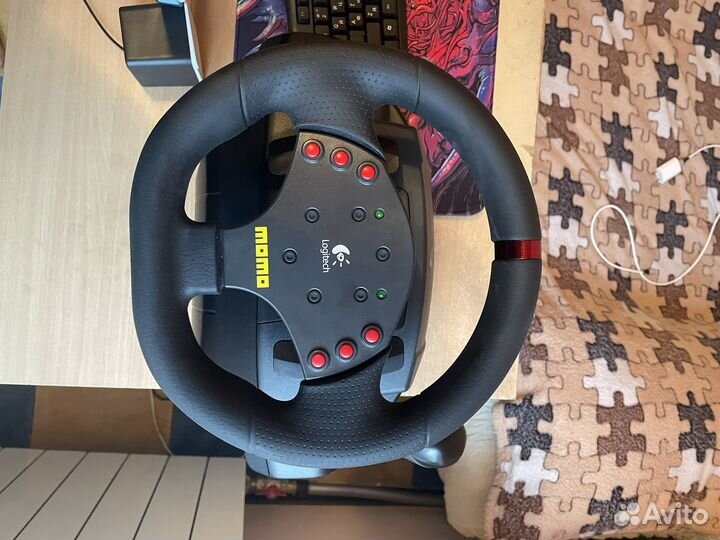 Комплект Logitech momo Racing Force Feedback