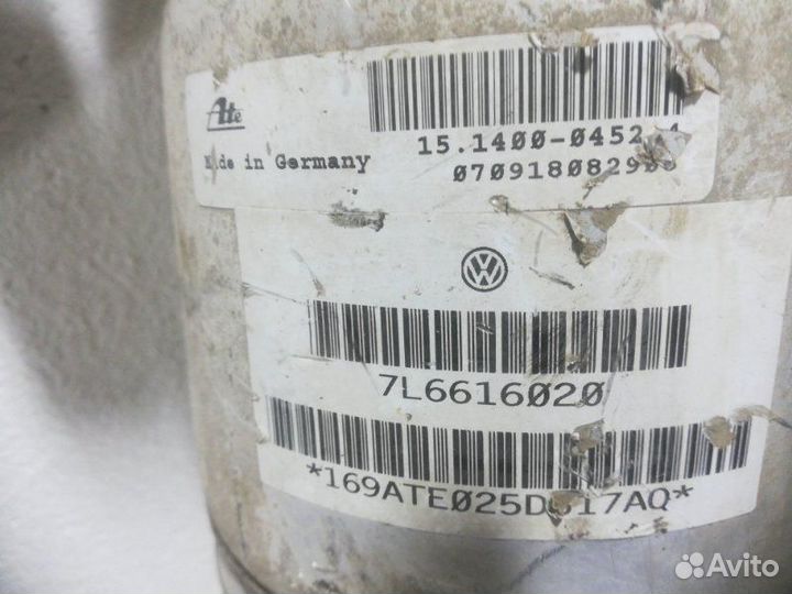 Амортизатор задний правый Volkswagen Touareg