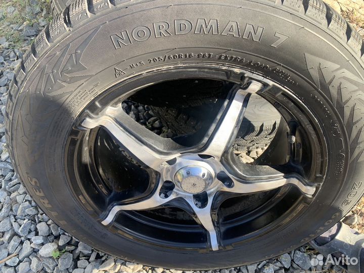 Колеса в сборе r16 205 60 зимние шипованные