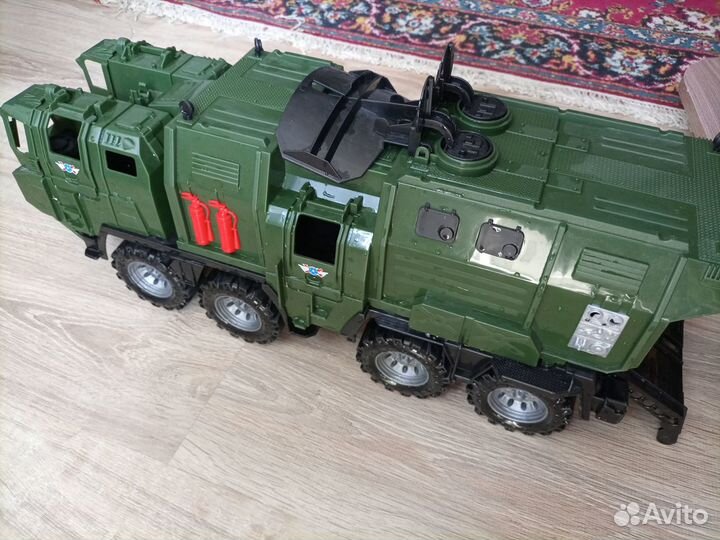 Игрушка военная машина