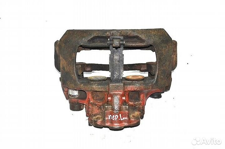 Суппорт переднего моста, левый iveco EuroStar (01