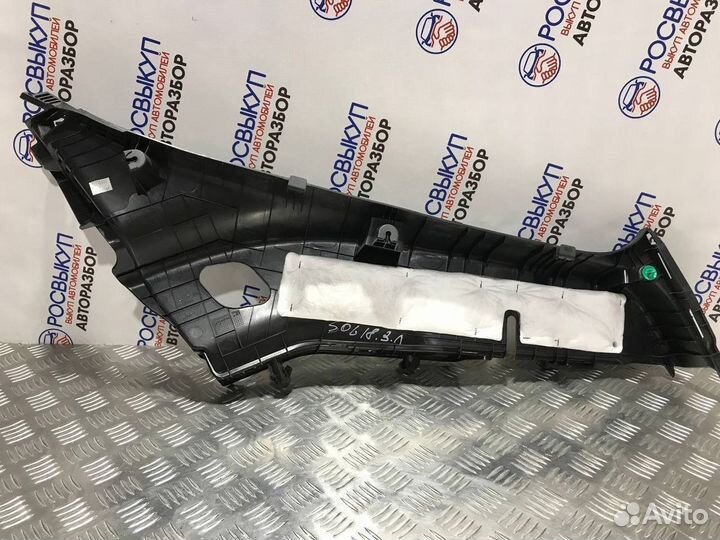 Обшивка стойки Hyundai Solaris 2