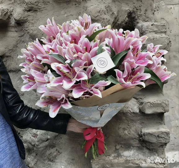 Букет из лилий, цветы доставка