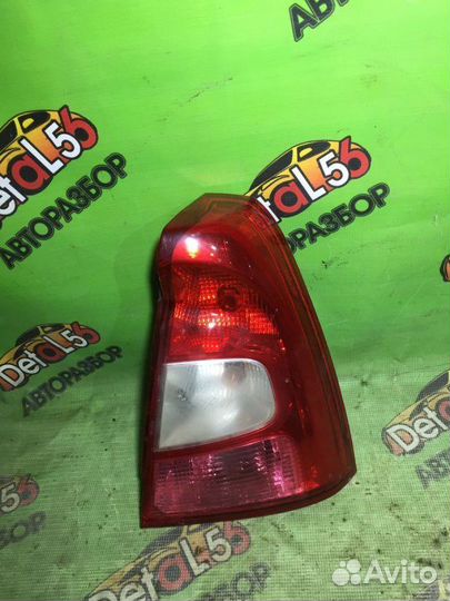 Фонарь правый Renault Logan 1