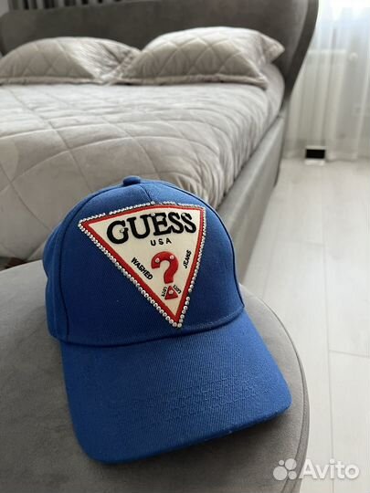 Кепка guess