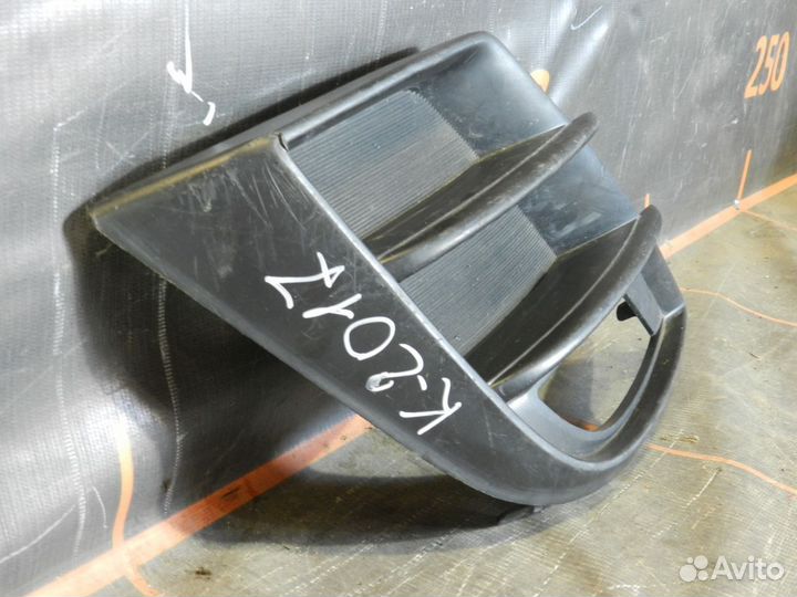 Накладка фары противотуманной правой - Mazda 3 BL