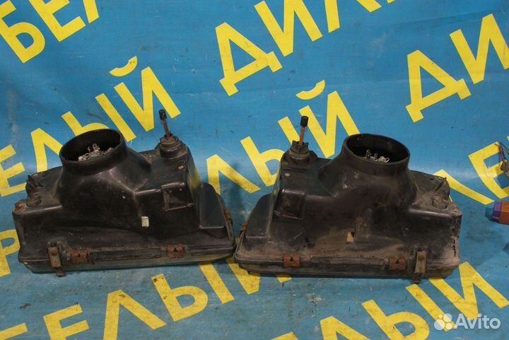 Передняя фара Volvo 850