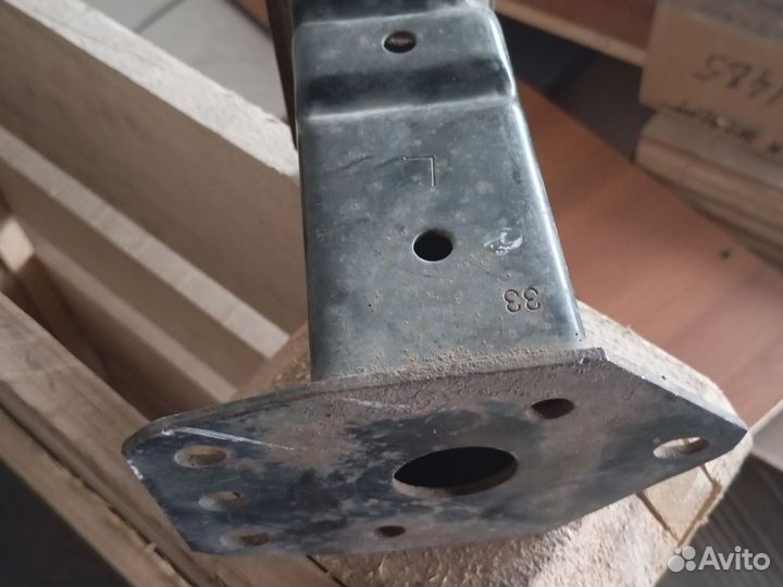 Кронштейн усилителя бампера Gx470L