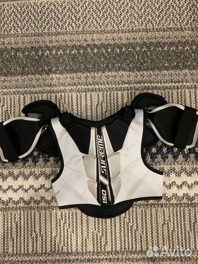 Нагрудник хоккейный bauer supreme 150