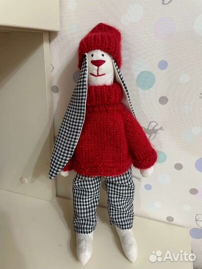 Заяц тильда в свитере