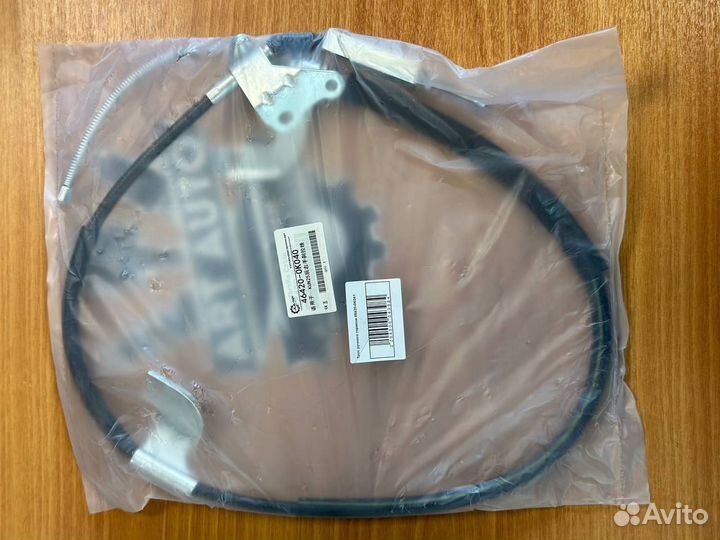 Трос ручного тормоза 46420-0K041 Hilux 25 Правый