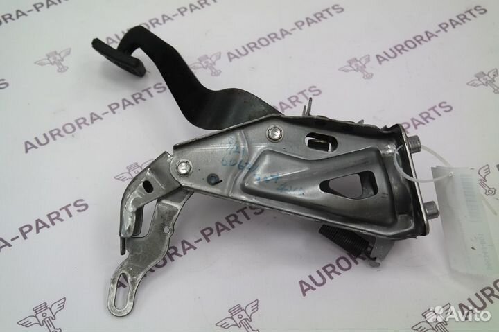 Педаль тормоза Land Cruiser Prado (150) 2017