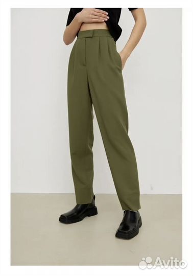 Брюки Daisyknit р. XS зеленые новые