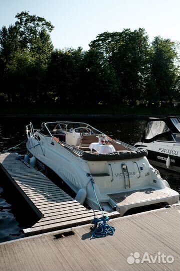 Катер с каютой и WC, яхта моторная теплая